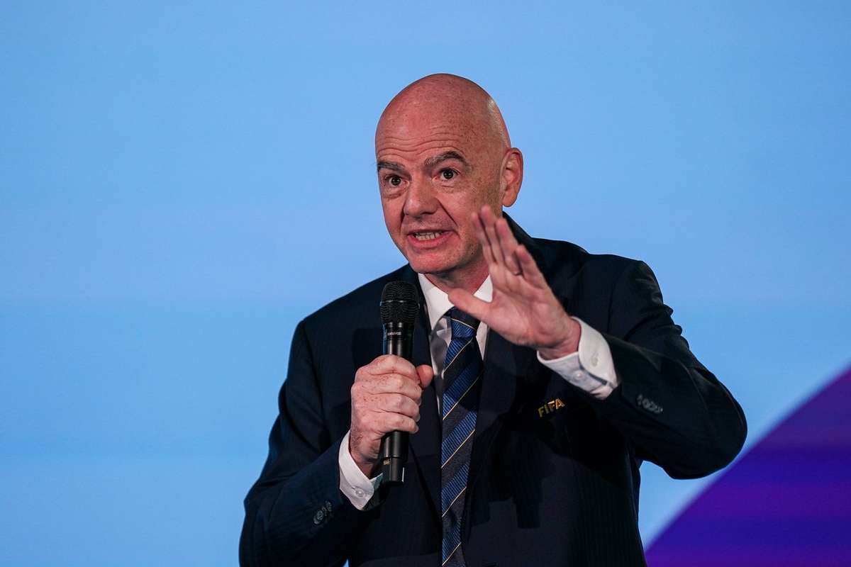 FIFA放弃出售世界杯转播权计划,欧足联威胁抵制后紧急叫停