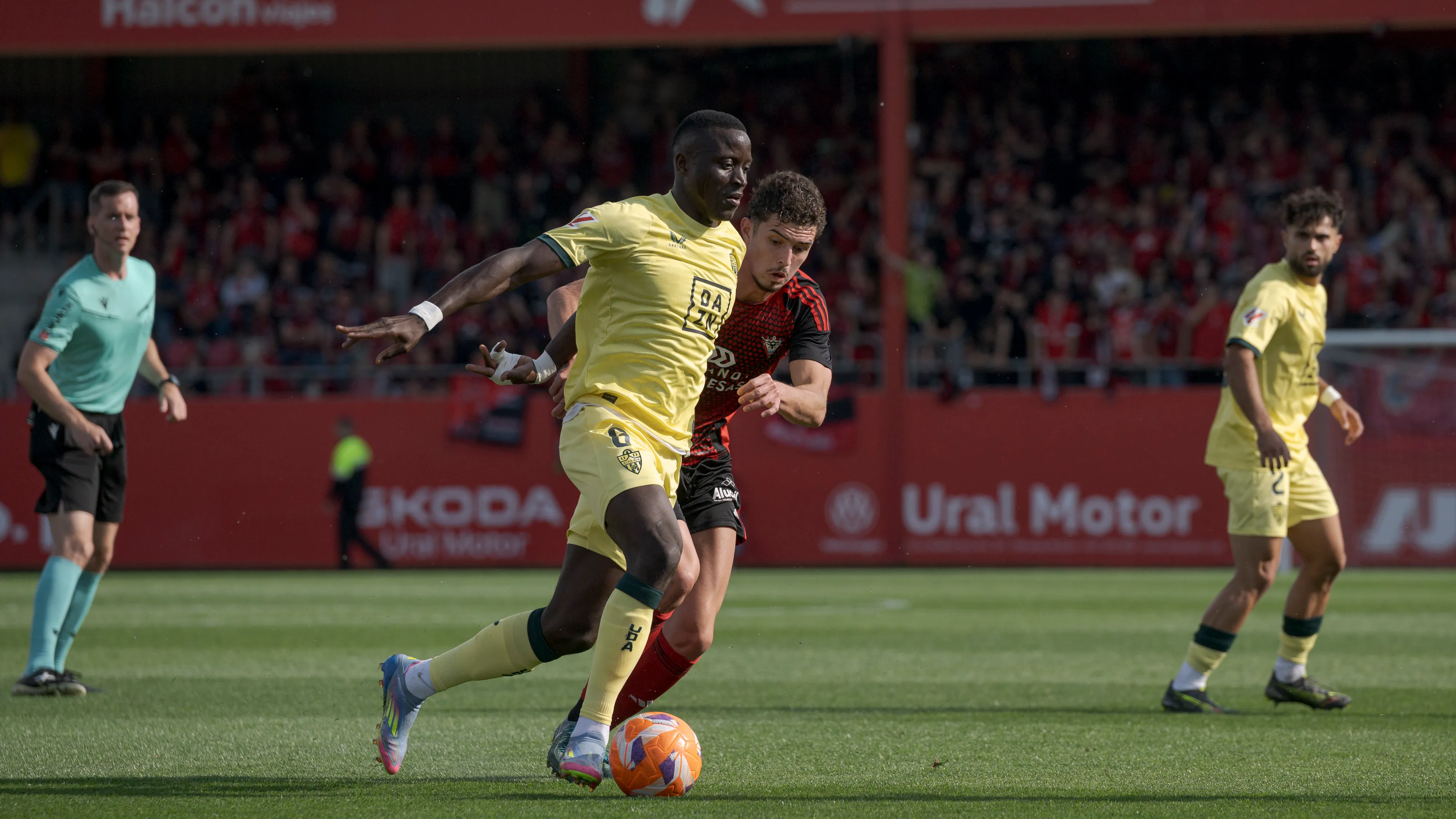 吉达联合签下塞内加尔中场洛皮,成今夏首名外援新援