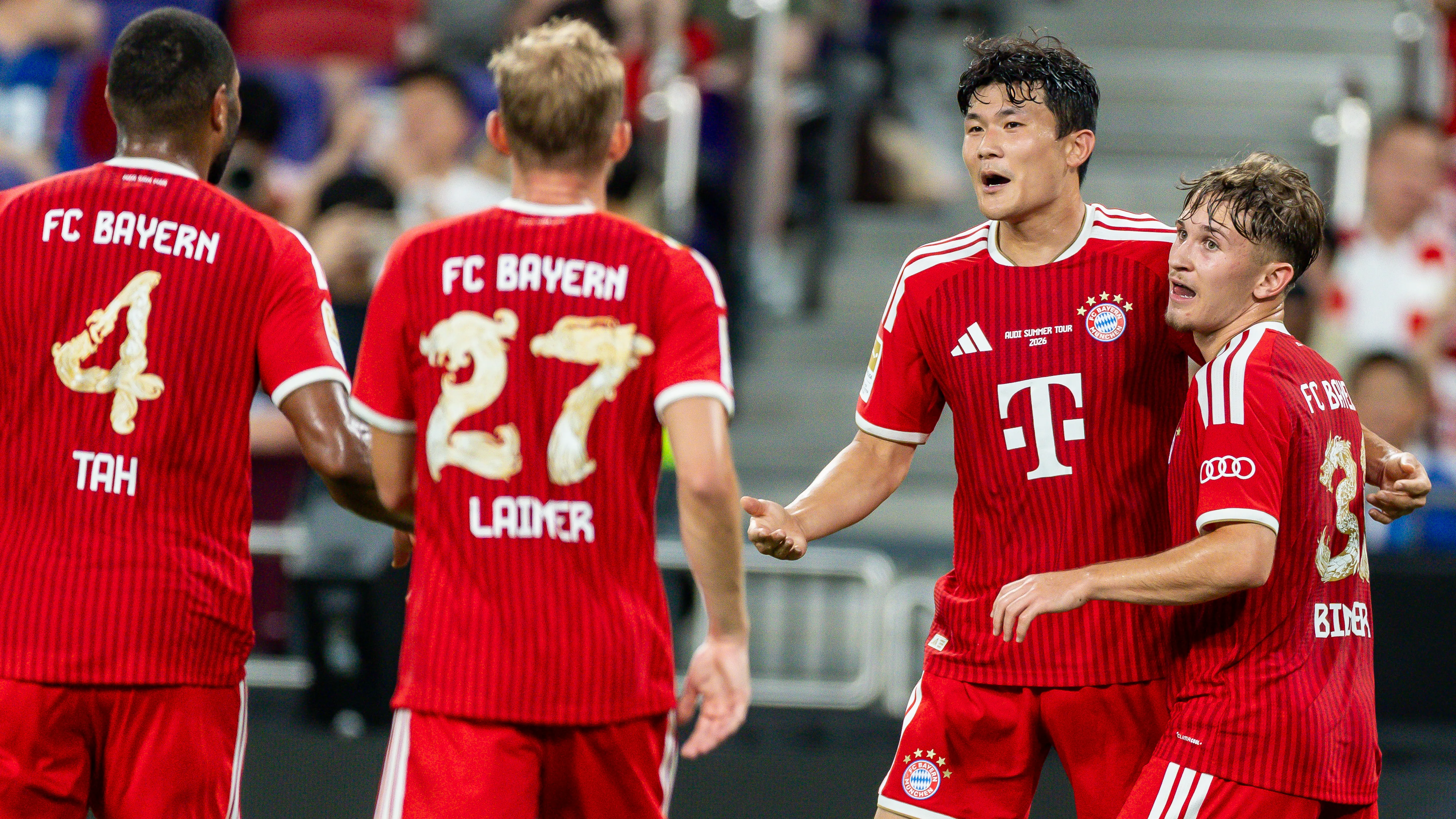 拜仁香港热身赛2-1胜维拉,极端压迫与惊喜实验成亮点