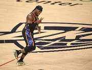 强得可怕！多特三分再轰 雷霆半节三分7中6领先23分再度打停鹈鹕