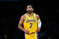 里夫斯:末节克莱伯&文森特的表现很关键 没有他们我们可能赢不了