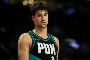 杀伤力十足！阿夫迪亚10中5贡献27分8板7助1抢断 罚球17中16