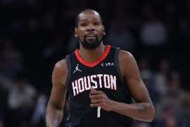 哪个瞬间觉得自己老了?杜兰特:摔到地上的感觉比27岁时更明显了