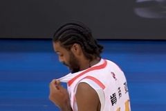 双外援齐发挥！贾尔斯17中11砍25分13板 亨特12中7拿16分4助4断