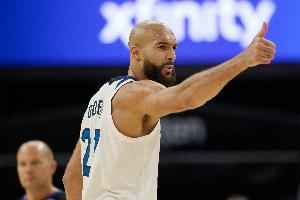 芬奇：戈贝尔仍能角逐DPOY 他的表现和之前获奖时一样出色