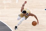 很稳当！CJ·麦科勒姆16中8得21分3板4助 三分8中3