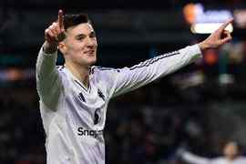新的开始?舍什科双响帮助曼联拿到1分,7650万引进此前17场2球
