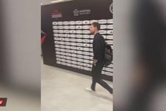 阿斯报晒阿隆索在皇马最后画面，西超杯失利后独自离开采访区