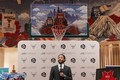 罗斯亲临！公牛在芝加哥当地青少年组织球场为罗斯新添巨幅壁画！