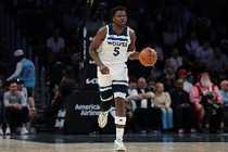 媒体人:华子眼神写满不甘 和文班两个早到的未来这一切才刚开始
