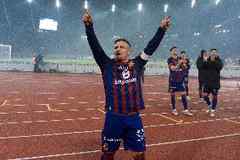 降维打击!34岁沙奇里3射1传带队逆转,回归巴塞尔71场35球35助