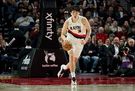 没算助攻！杨瀚森掩护手递手交球队友突破抛投得分