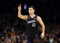 吉莱斯皮是第3位单场30+10助+8三分的落选秀 比肩范乔丹和林书豪