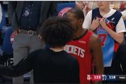 他真爱篮球！杜兰特赛后声情并茂指导凯肖恩·乔治 后者频频点头