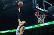 只手遮天！文班亚马盖帽数多于NBA历史95.4%的球员
