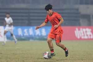 体坛:邝兆镭展现出超越年龄的球商与视野,但身体短板显而易见