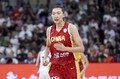 外线要找到机会！半场三分对比：比利时17中7 中国女篮仅7中2