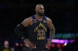 詹姆斯:今晚过后要为接下来的六连客做好准备 从休斯敦开始