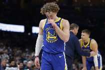 科尔谈波杰姆顶投三分：我当时不想叫暂停 我喜欢他的决定！