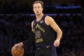 高级货就是高级货！肯纳德28分钟 12中6&三分4中2拿19分3助3断
