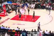 这么难！杜兰特突破内线 面对防守高难度挑篮命中