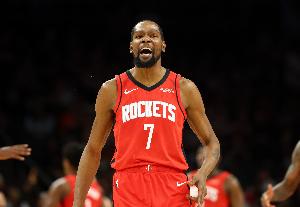 给年轻人季后赛建议?KD:说一堆鼓励的话 不如上场真刀真枪地干