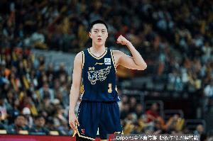 半场领先广州28分!媒体人:广东防守做得好 限制持球人&保护篮板