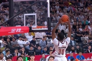 技惊四座！湖勇旧将达米安·琼斯神兵天降 起飞献平筐空接炸扣