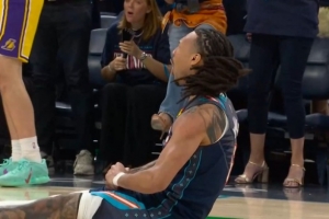 彻底点燃主场！杰林威3+1&坐地怒吼庆祝 雷霆21-5攻击波还在继续