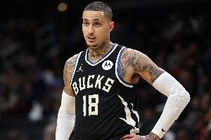 提前铺路!库兹马:NBA赛季期间每天下午会在办公室学4个小时投资