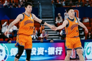 媒体人:现在唯一的悬念是上海队要在客场夺冠 还是回主场捧杯?