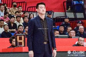 媒体人:近5年CBA总决赛都是一边倒 缺少宿命感和故事性 很无趣的