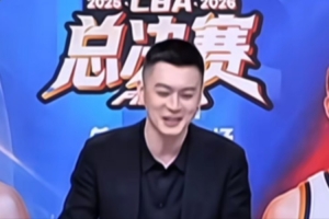 杨鸣调侃卢伟:藏不住了&“24年的等待”都出来了 上海确有冠军相