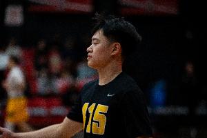 媒体人:赵维伦在国家队会是继伟很好的平替 他现在需要尽量涨球