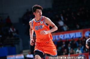 杨曦皓:给自己的菜鸟赛季打50分 未来想在国家队站稳脚跟