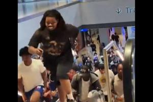 笑尿！昨日尼克斯29分大逆转 提前离场的尼克斯球迷疯狂折返跑