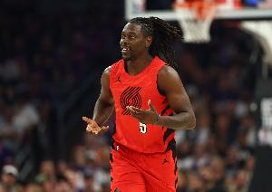 真挚的祝福!NBA官方为朱·霍勒迪送上36岁生日祝福?