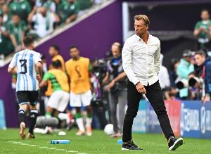 勒纳尔连续3届带不同球队参加世界杯,米卢曾连续5届做到