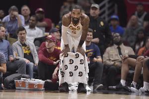 JR:NBA让球员心寒 心理治疗费用本该联盟出 他们根本不在乎球员
