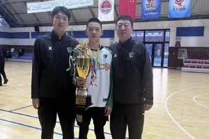 球风稳健的后卫!媒体人:辽宁男篮青训队签下未满14岁的柳清瀚