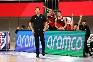 记者:李楠重执教鞭出任北京男篮主帅 率志在夺冠的北京征战CBA