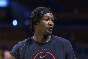 Iko:火箭可能交易芬尼-史密斯 后者在联盟中引起了相当多的兴趣