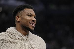 MVP巨星!字母哥换队轰动一时 热火首发4全明星仍不是争冠大热?