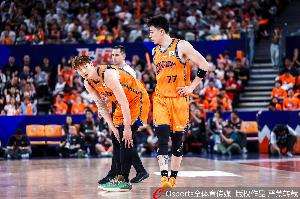 张镇麟:王哲林不贪功 却又是关键时刻能站出来的人 队长当之无愧