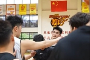广东男篮晒训练视频：夏训队伍扩容 休赛期沉淀磨炼?