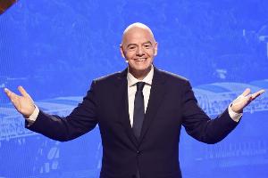 电讯报:英足总本来支持因凡蒂诺明年竞选,但现在进退两难
